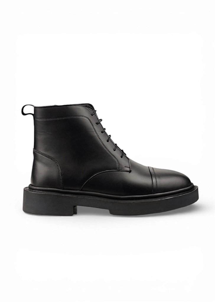 بوت مردانه S4068