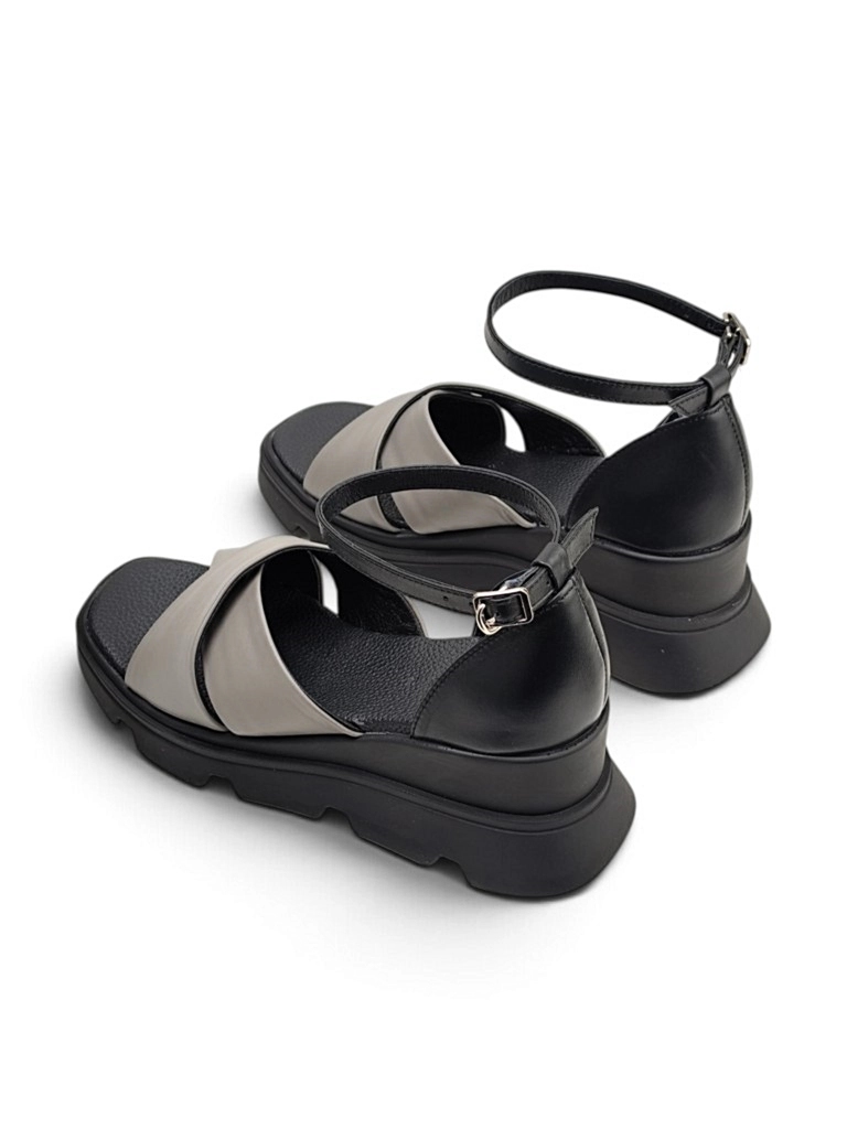 صندل زنانه چرم Ws51029