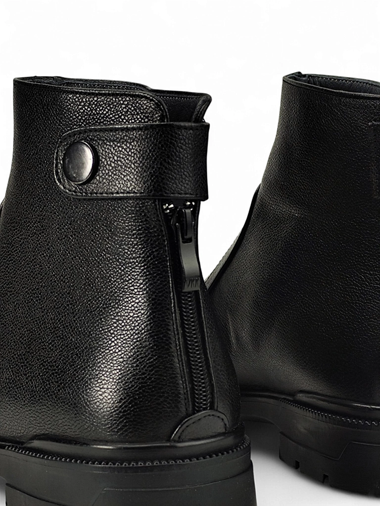 بوت مردانه s4055